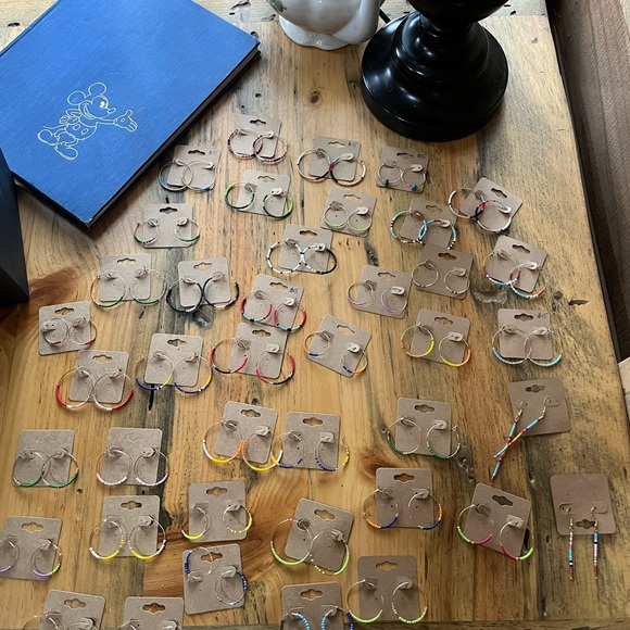 Beaded hoop earrings - Picture 3 of 3